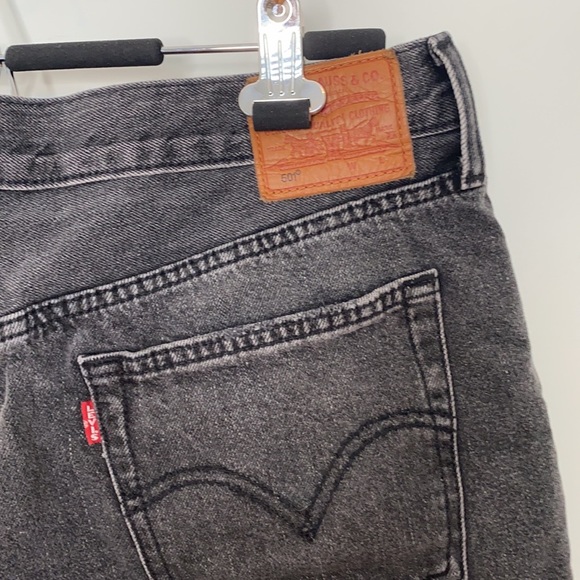 Levi's 501 Black button denim Short jeans W32 - Picture 12 of 15